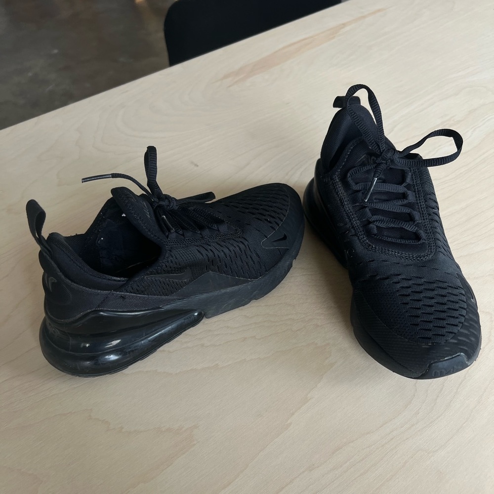 Nike 270 Womens Sneakers 6.5